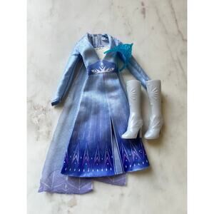 Elsa’s Signature Dress, Crown and Boots for Disney Frozen 2 Doll